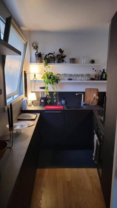 Lovely Artist Appartment باريس المظهر الخارجي الصورة